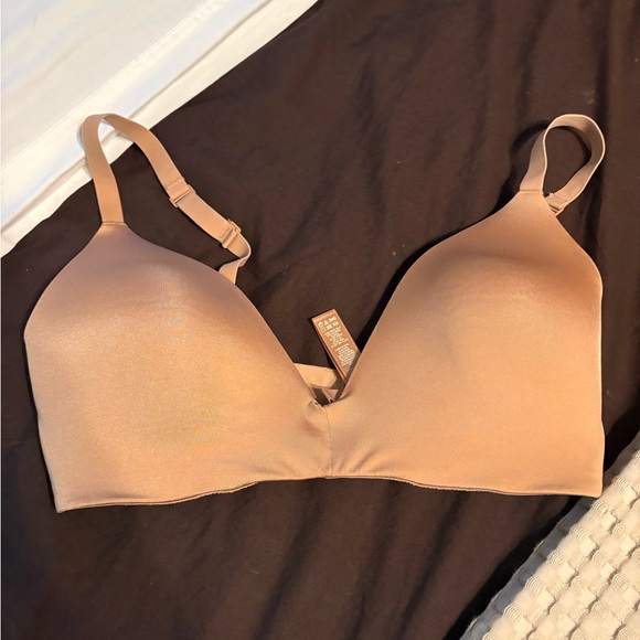 SKIMS wireless bra - Picture 1 of 3